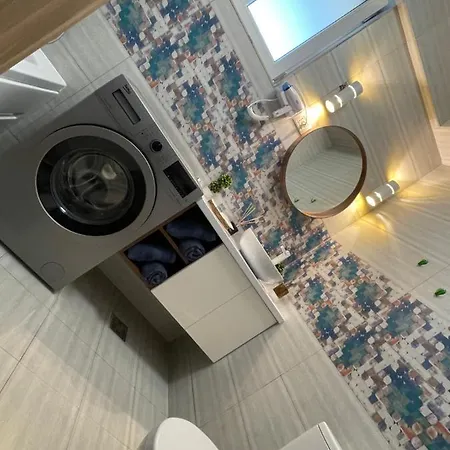 Apartment F1rst - Mamaia Nord